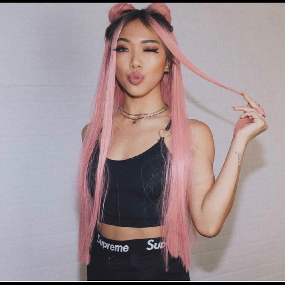 INH “Bunny” dusty rose wig.
